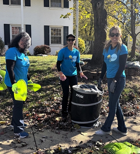 Volunteers from Fannie Mae lend a hand