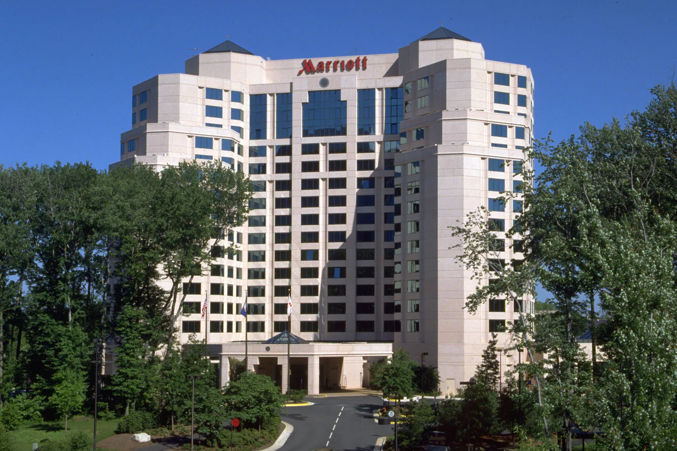 Marriott Fairview Park Falls Church Marriott exterior